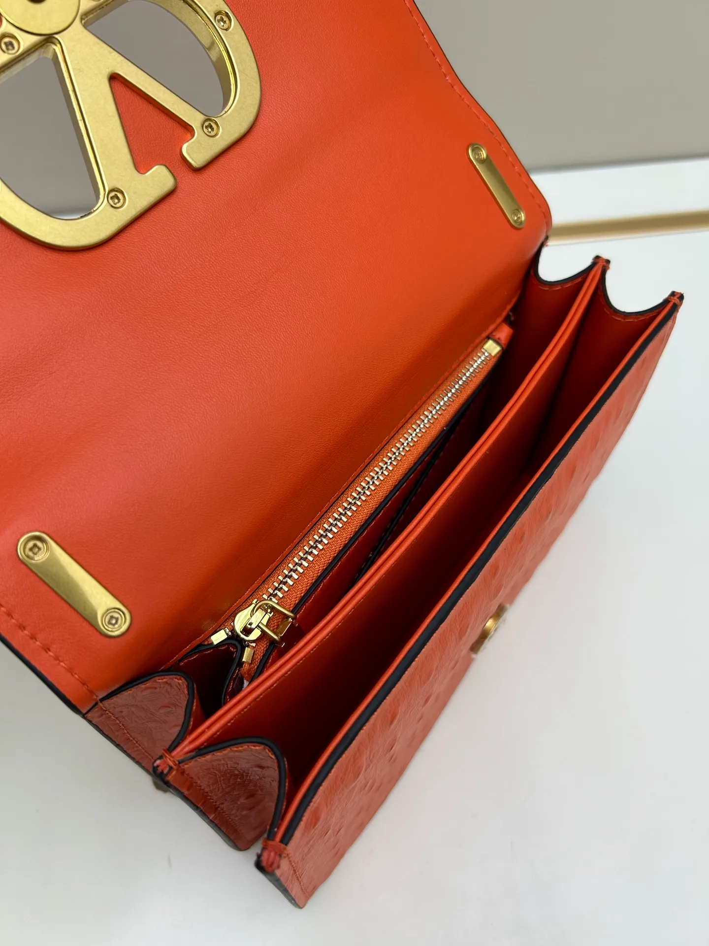 All Categories Official Website "Brand Women's Bags" Women's Bags 💙 Valentino 2025 New VALENTINO Crossbody Bag