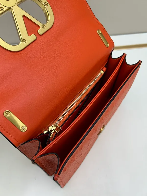 All Categories Official Website "Brand Women's Bags" Women's Bags 💙 Valentino 2025 New VALENTINO Crossbody Bag