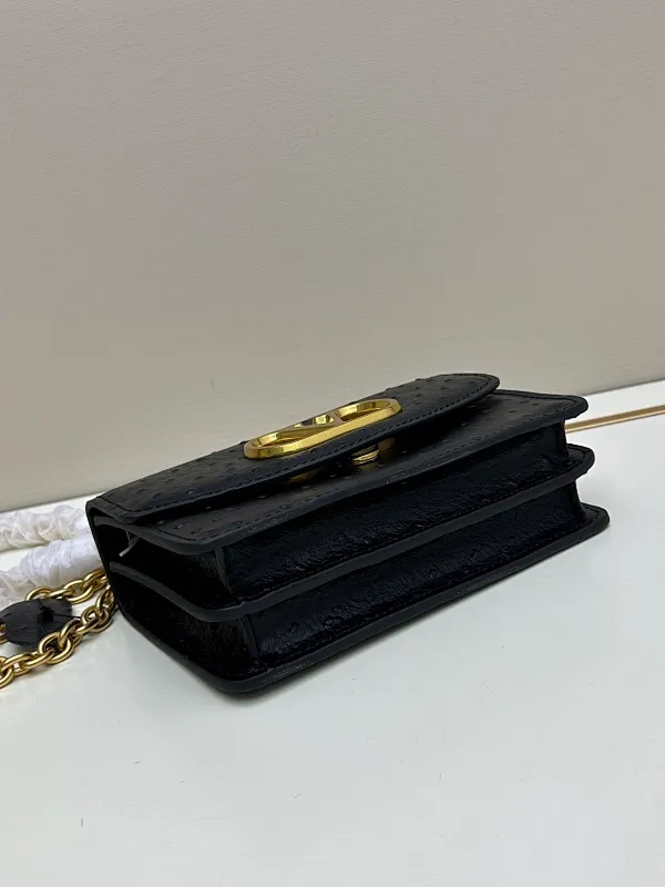 All Categories Official Website "Brand Women's Bags" Women's Bags 💙 Valentino 2025 New VALENTINO Crossbody Bag