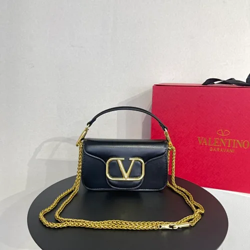 All categories Official website "Brand Women's Bags" Women's Bags 💙 Valentino 2022 Official New Valentino Crossbody Bag Wholesale 58001400 High Quality Size: 20-12-7CM