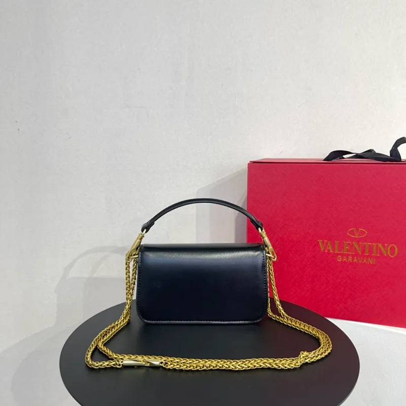 All categories Official website "Brand Women's Bags" Women's Bags 💙 Valentino 2022 Official New Valentino Crossbody Bag Wholesale 58001400 High Quality Size: 20-12-7CM