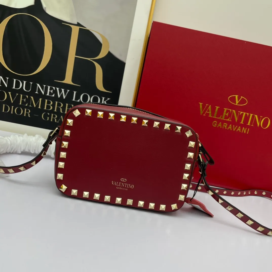 All categories Official website "Brand Women's Bags" Women's Bags 💙 Valentino 2022 Official New Valentino Crossbody Bag Wholesale 58002380 High Quality Size: 18-12-6CM