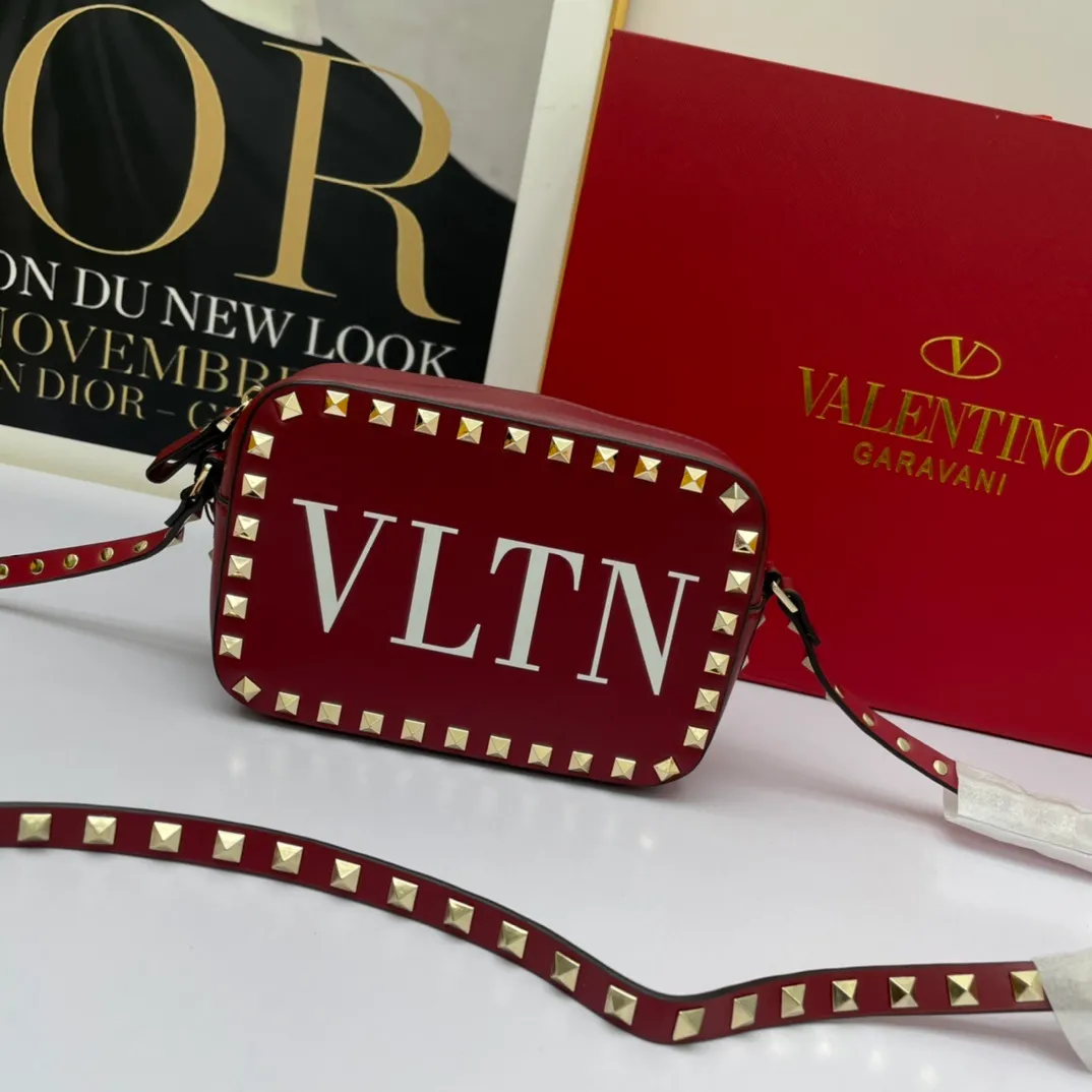 All categories Official website "Brand Women's Bags" Women's Bags 💙 Valentino 2022 Official New Valentino Crossbody Bag Wholesale 58002380 High Quality Size: 18-12-6CM