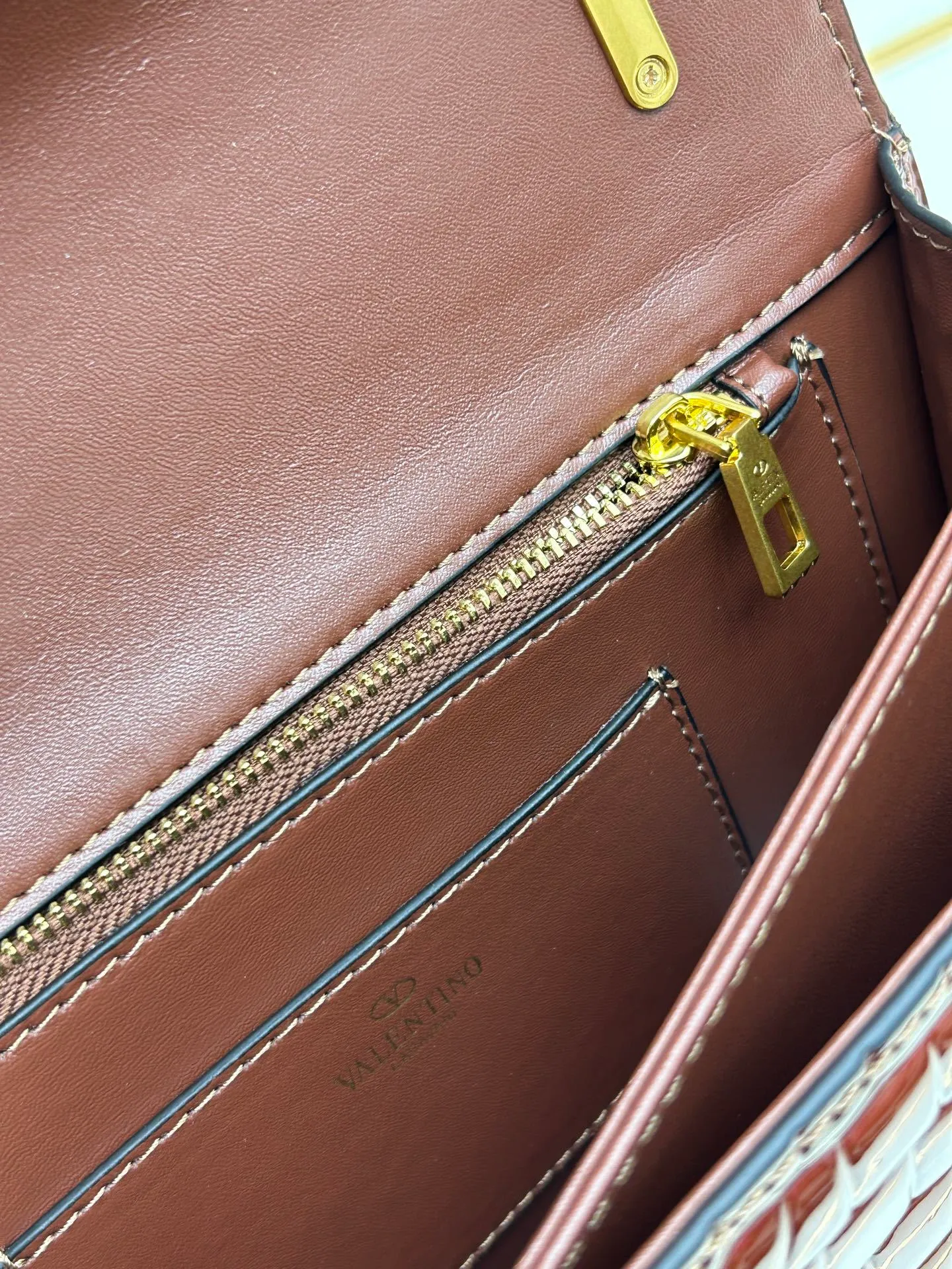 All Categories Official Website "Brand Women's Bags" Women's Bags 💙 Valentino 2025 New VALENTINO Crossbody Bag