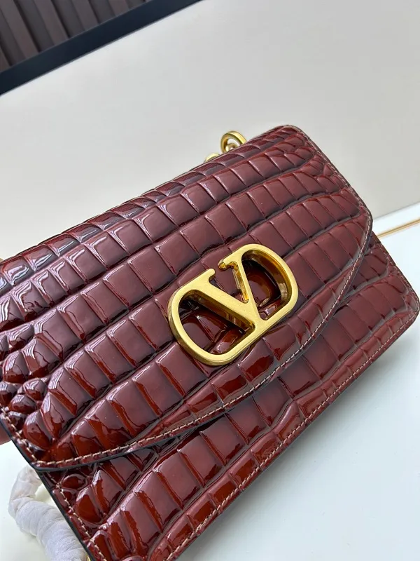 All Categories Official Website "Brand Women's Bags" Women's Bags 💙 Valentino 2025 New VALENTINO Crossbody Bag