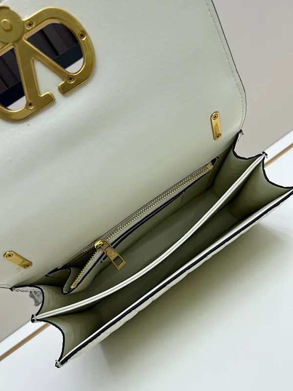 All Categories Official Website "Brand Women's Bags" Women's Bags 💙 Valentino 2025 New VALENTINO Crossbody Bag