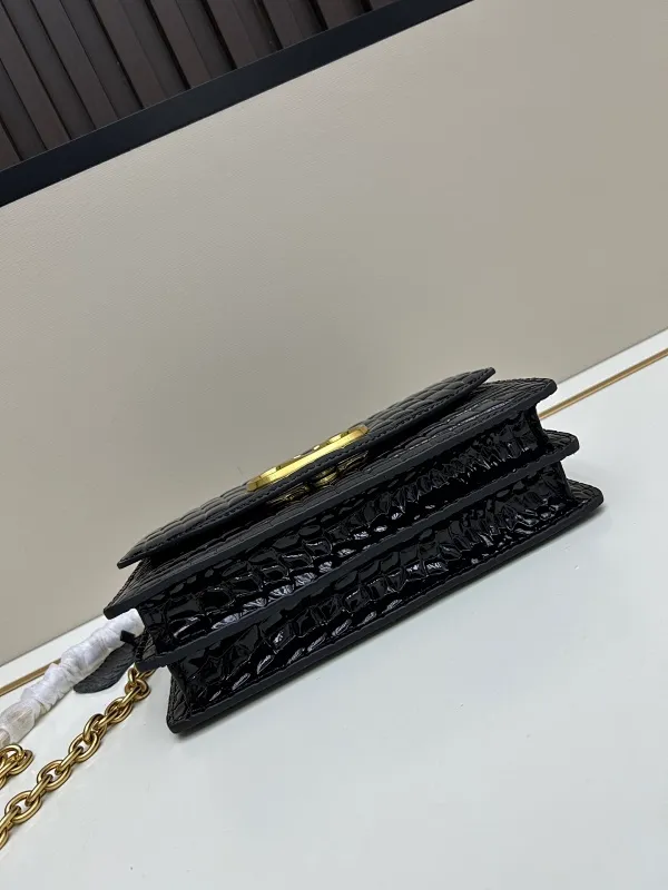 All Categories Official Website "Brand Women's Bags" Women's Bags 💙 Valentino 2025 New VALENTINO Crossbody Bag