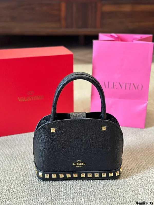 All Categories Official Website "Brand Women's Bags" Women's Bags 💙 Valentino 2024 Official Website New Valentino Crossbody Bag