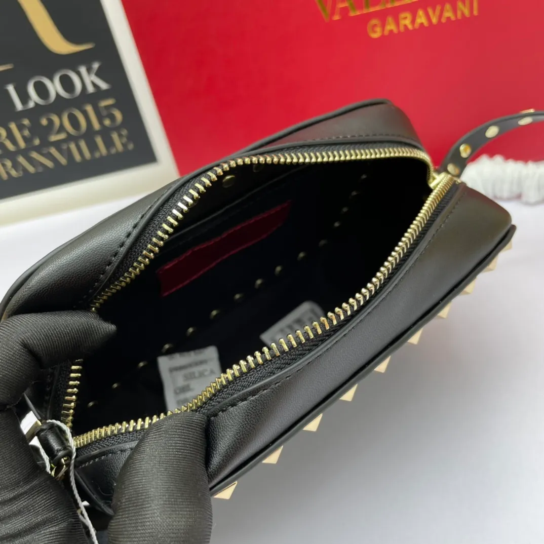 All categories Official website "Brand Women's Bags" Women's Bags 💙 Valentino 2022 Official New Valentino Crossbody Bag Wholesale 58002500 High Quality Size: 18-12-6CM