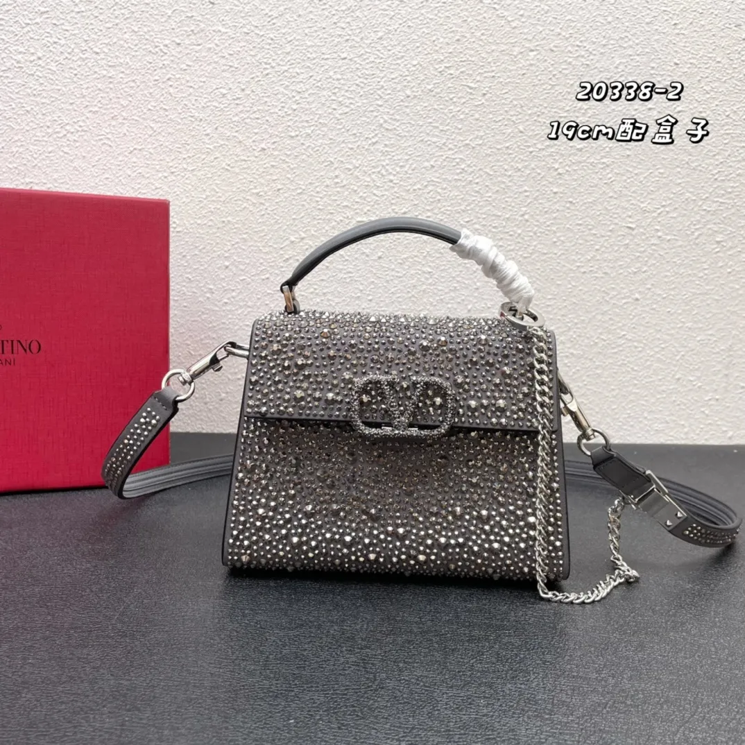 All categories Official website "Brand Women's Bags" Women's Bags 💙 Valentino replica VALENTINO, fine imitation VALENTINO bags, VALENTINO shoulder bags, 2023 official latest version VALENTINO handbags, bag factory, original material, size: 19-13-9CM