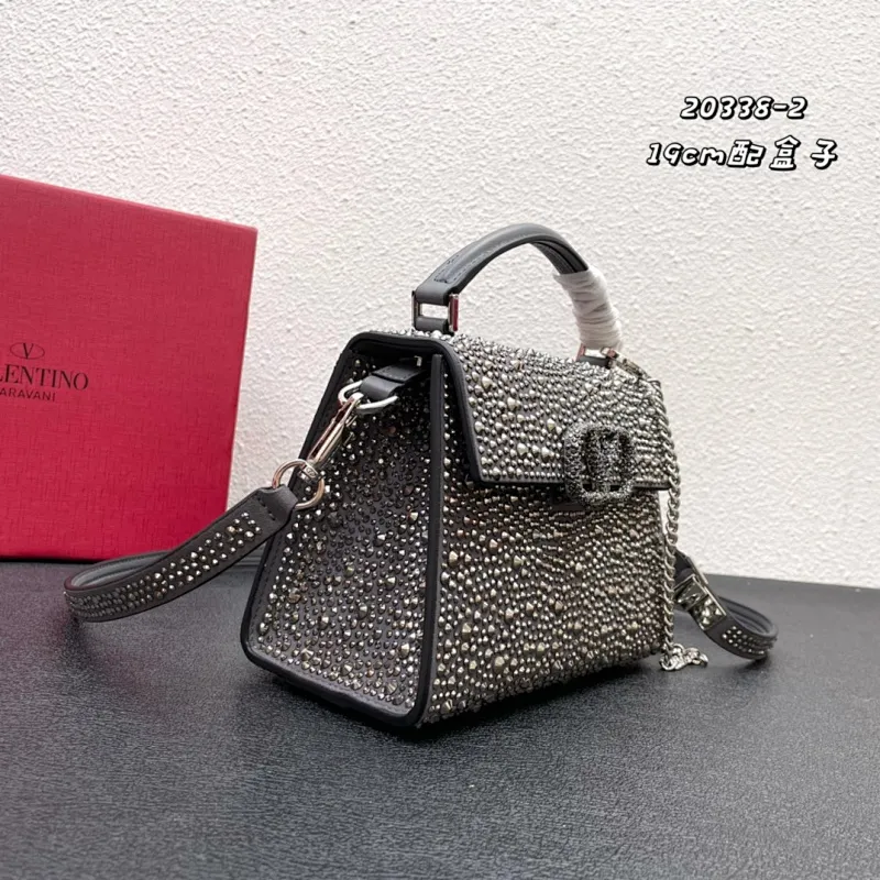 All categories Official website "Brand Women's Bags" Women's Bags 💙 Valentino replica VALENTINO, fine imitation VALENTINO bags, VALENTINO shoulder bags, 2023 official latest version VALENTINO handbags, bag factory, original material, size: 19-13-9CM