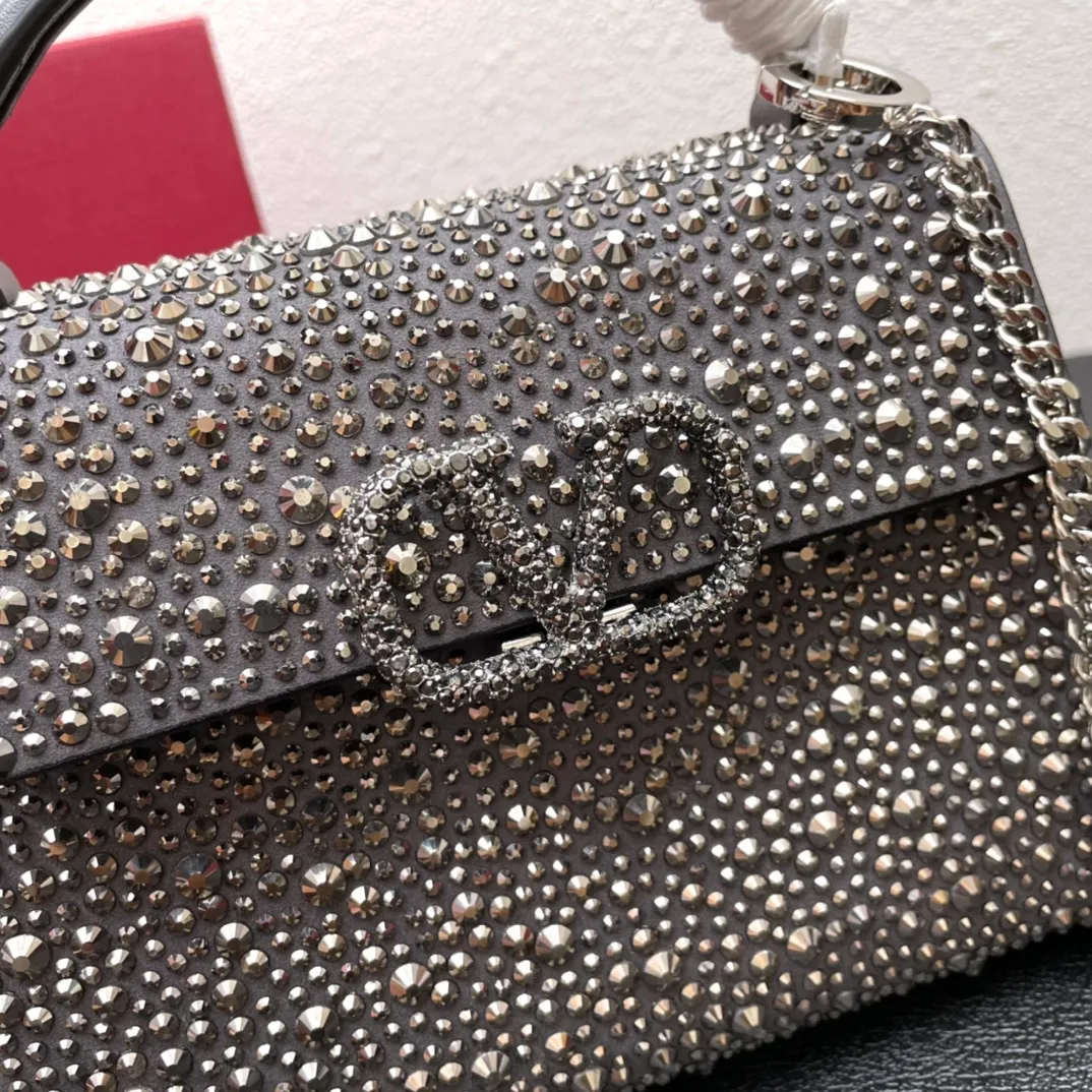 All categories Official website "Brand Women's Bags" Women's Bags 💙 Valentino replica VALENTINO, fine imitation VALENTINO bags, VALENTINO shoulder bags, 2023 official latest version VALENTINO handbags, bag factory, original material, size: 19-13-9CM