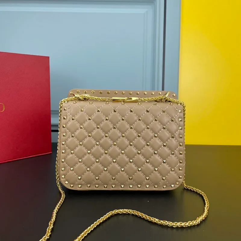 All categories Official website "Brand Women's Bags" Women's Bags 💙 Valentino 2022 Official New Valentino Sheepskin Crossbody Bag Wholesale 58002600 High Quality Size: 24-16-8CM