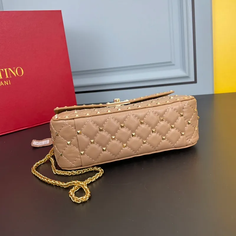 All categories Official website "Brand Women's Bags" Women's Bags 💙 Valentino 2022 Official New Valentino Sheepskin Crossbody Bag Wholesale 58002600 High Quality Size: 24-16-8CM