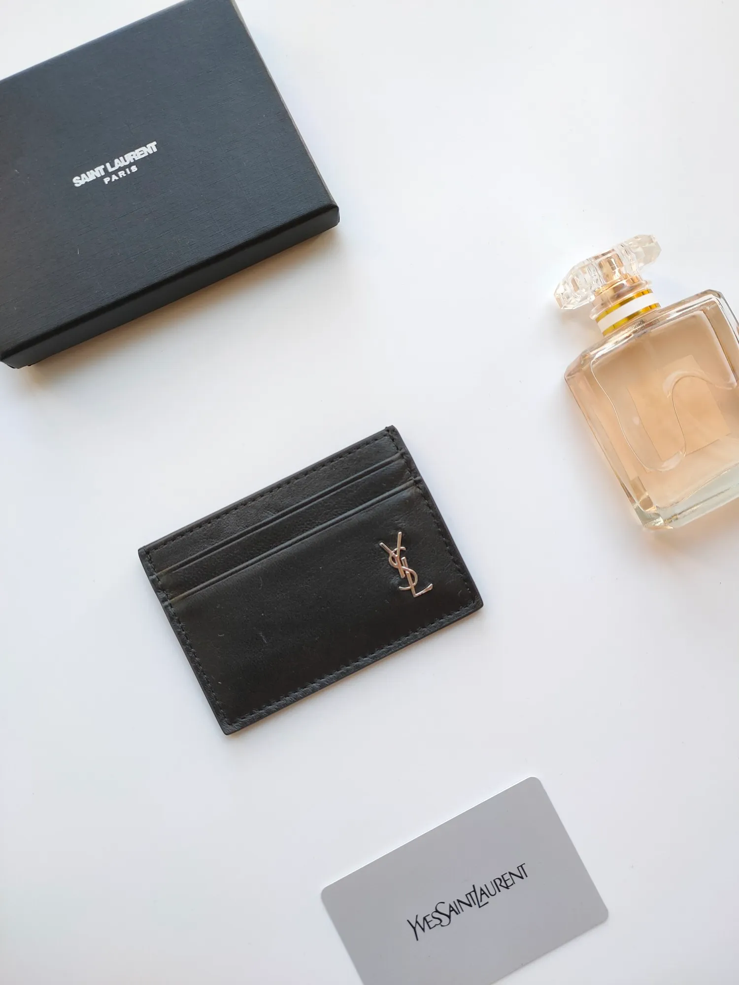 💰90 Yves Saint Laurent new product shipped 👉 Genuine card bag 🎀 Jacquard embossed stitching cowhide credit card holder, metal interlocking YSL logo original one-to-one hardware, replica details 😋 Style number: 607603 😎 Size: 10.5×7.5cm