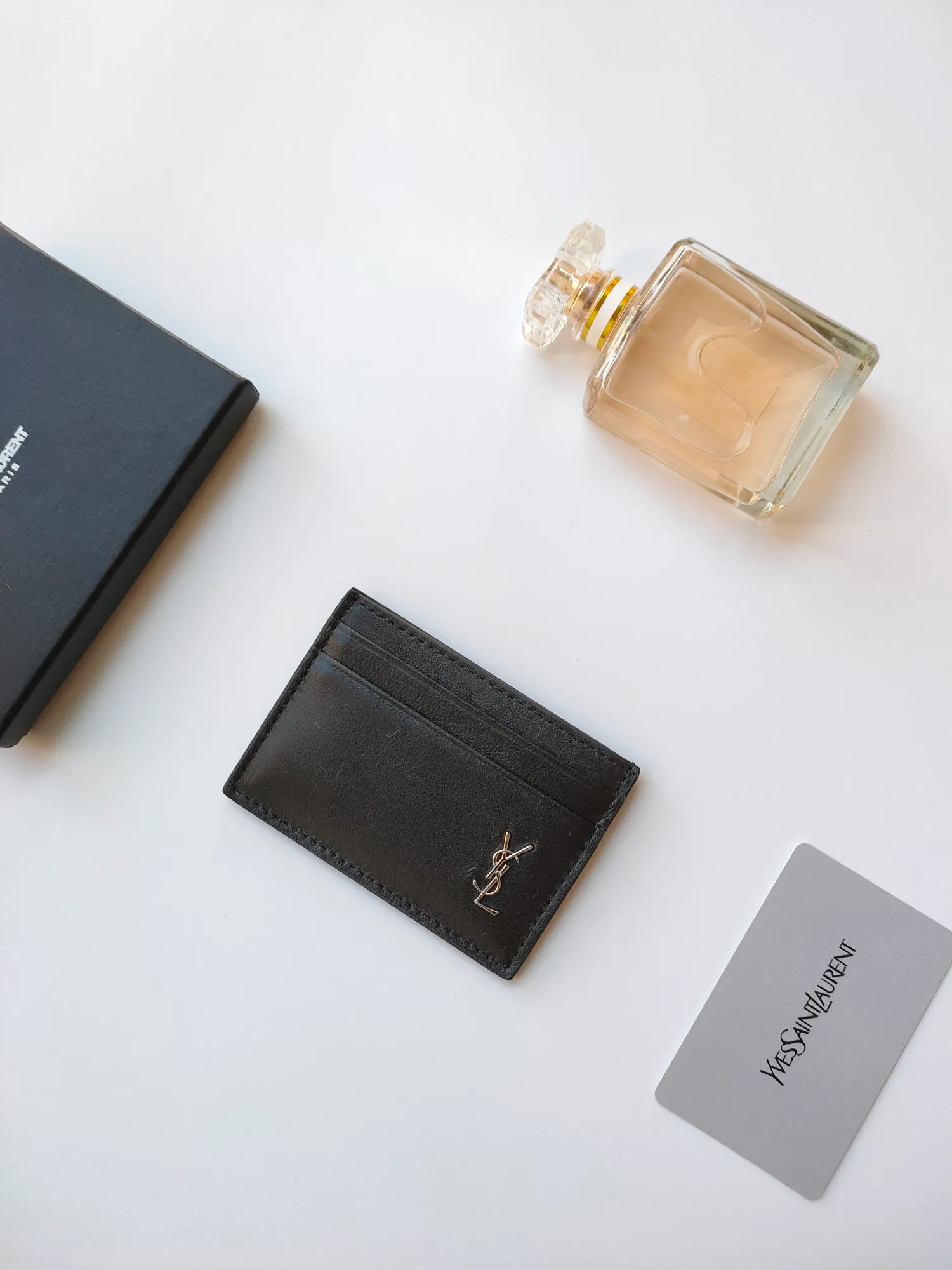 💰90 Yves Saint Laurent new product shipped 👉 Genuine card bag 🎀 Jacquard embossed stitching cowhide credit card holder, metal interlocking YSL logo original one-to-one hardware, replica details 😋 Style number: 607603 😎 Size: 10.5×7.5cm