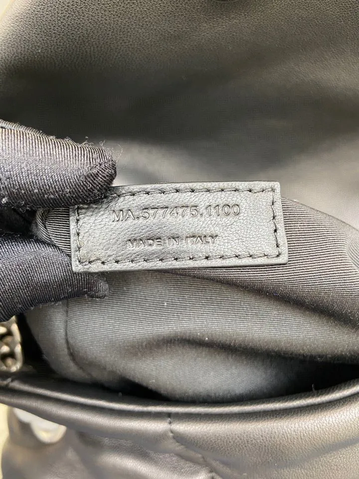 Black sheepskin/silver hardware 🌈𝑳𝑶𝑼𝑳𝑶𝑼 𝑷𝑼𝑭𝑭𝑬𝑹 Large quilted lambskin bag, made of genuine genuine leather, feels soft and delicate, like embracing clouds☁️; the classic Y family logo, chain and buttonhole hardware are all made of Barkin matte silver hardware. The opening of the bag is folded and sealed with a magnetic snap buckle, which has first-class sealing and safety👍20210900 Size: 35*23*13.5cm Model: 577475 [original leather]