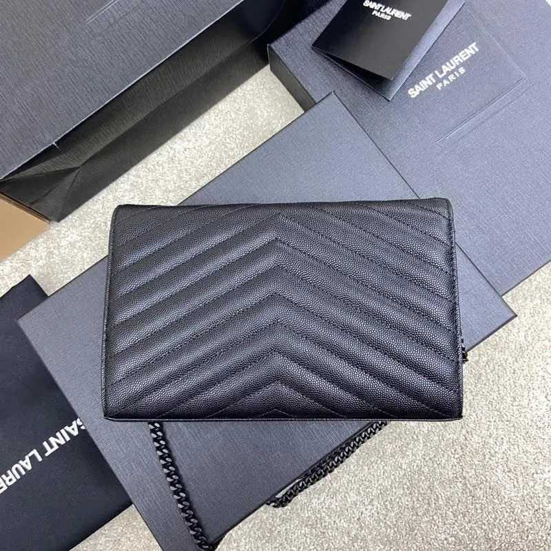 Black ball-grained leather/black buckle 🌈MONOGRAM caviar pattern original leather version envelope bag👍A super practical small bag, the most classic style 👏100% original cowhide with fine handcrafting; customized metal Y family logo highlights personality; flip-top design ensures safety of use; small bag has large capacity, with 20 card slots, two banknote compartments, two central compartments, and an inner zipper bag to hold everything‼ ️20210630 Model: 360452 [original leather] Size: 22.5*14*4cm