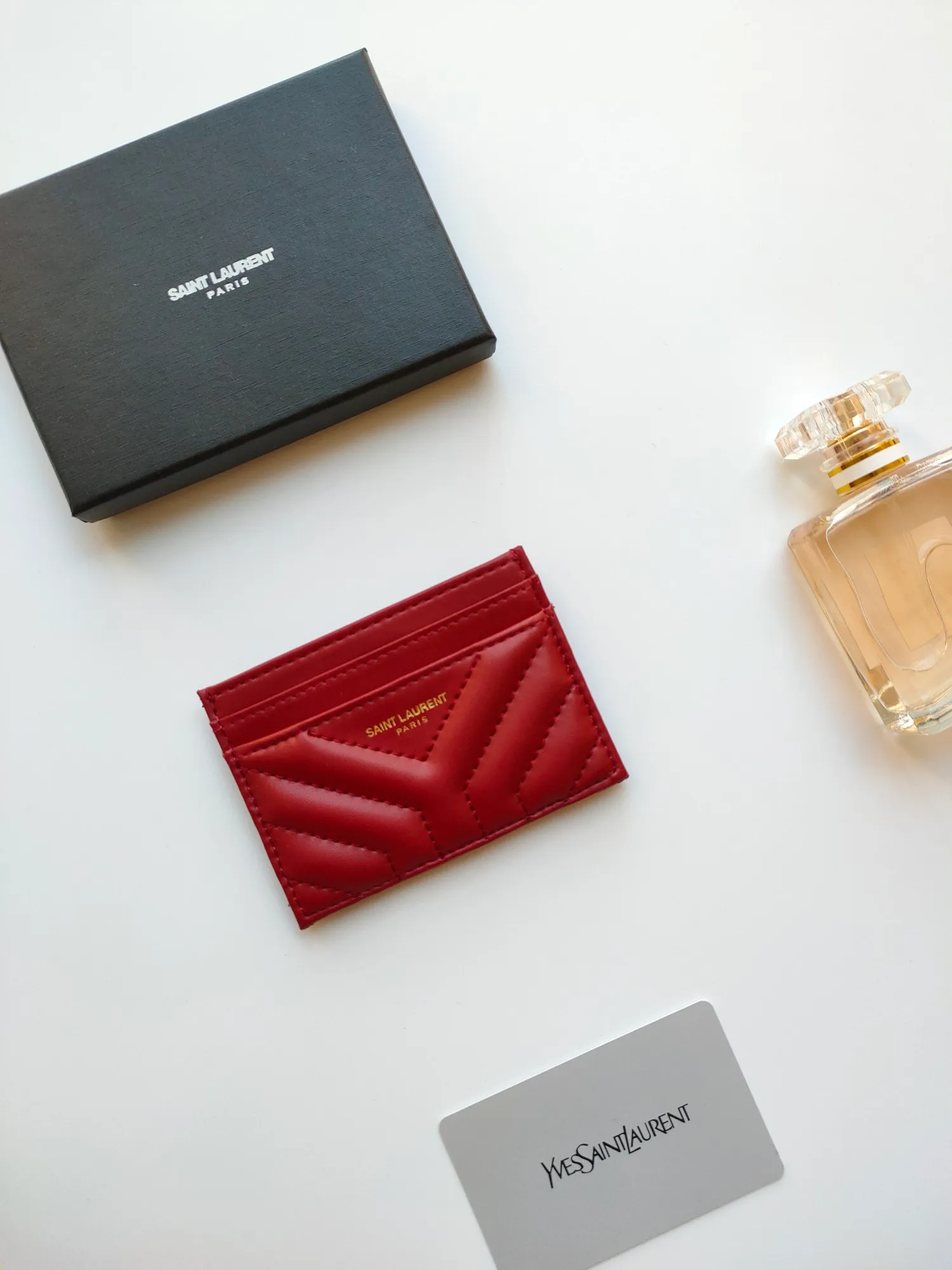 💰90 Yves Saint Laurent new product shipped 👉 Genuine pickup bag 🎀 Jacquard embossed stitching cowhide credit card holder, YSL logo hot stamping, copy details 😋 Style number: 705218 😎 Size: 10.5×7.5cm