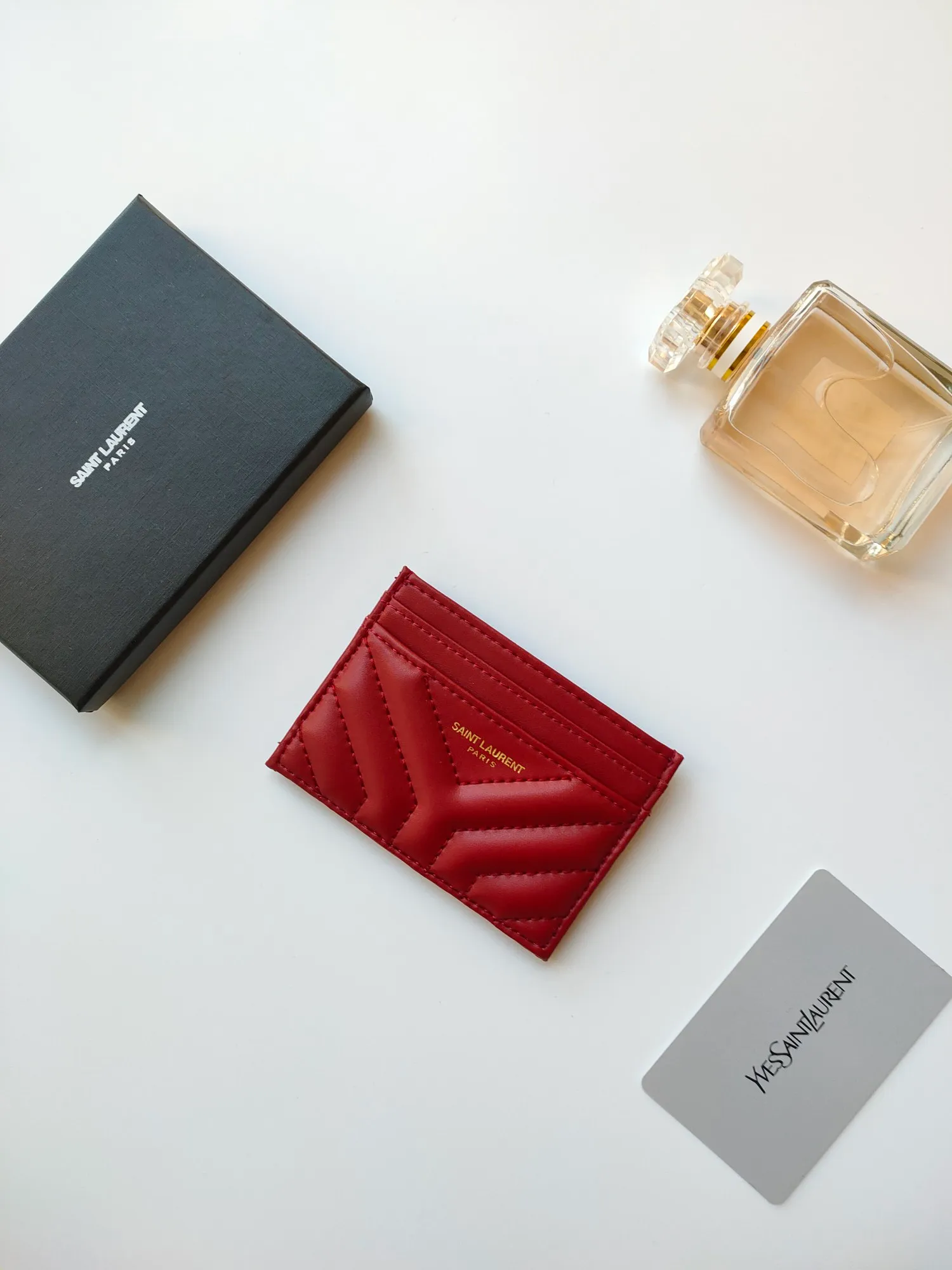 💰90 Yves Saint Laurent new product shipped 👉 Genuine pickup bag 🎀 Jacquard embossed stitching cowhide credit card holder, YSL logo hot stamping, copy details 😋 Style number: 705218 😎 Size: 10.5×7.5cm