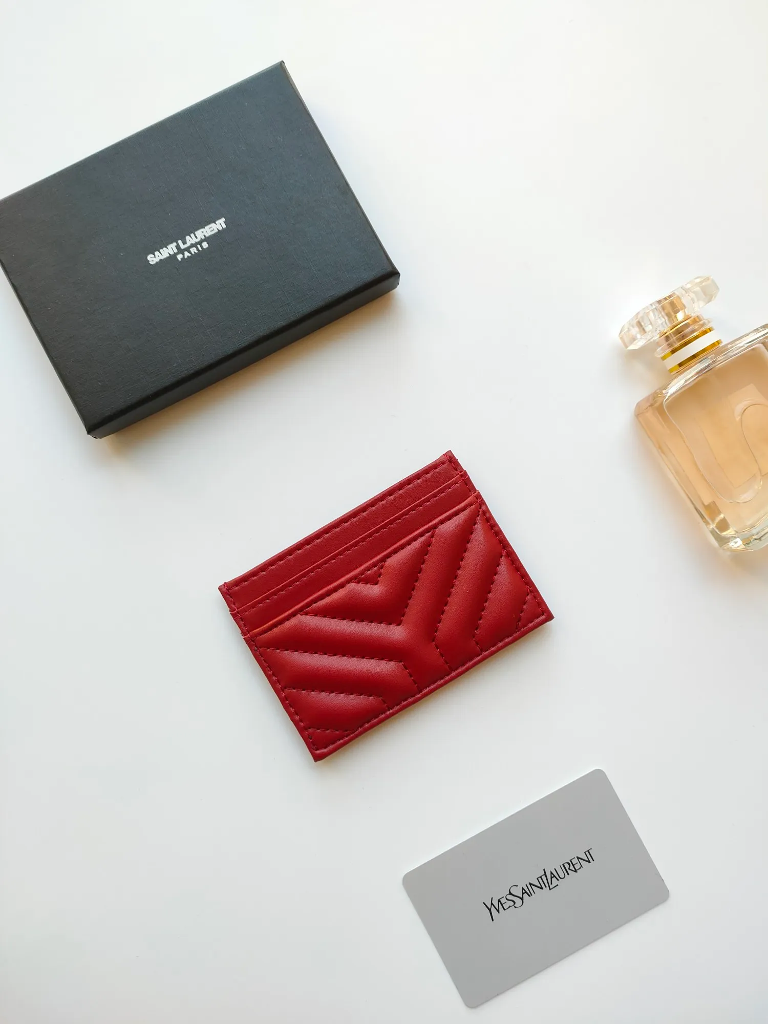 💰90 Yves Saint Laurent new product shipped 👉 Genuine pickup bag 🎀 Jacquard embossed stitching cowhide credit card holder, YSL logo hot stamping, copy details 😋 Style number: 705218 😎 Size: 10.5×7.5cm