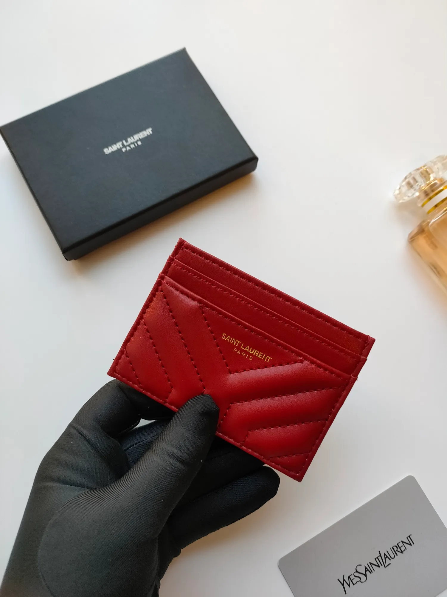 💰90 Yves Saint Laurent new product shipped 👉 Genuine pickup bag 🎀 Jacquard embossed stitching cowhide credit card holder, YSL logo hot stamping, copy details 😋 Style number: 705218 😎 Size: 10.5×7.5cm