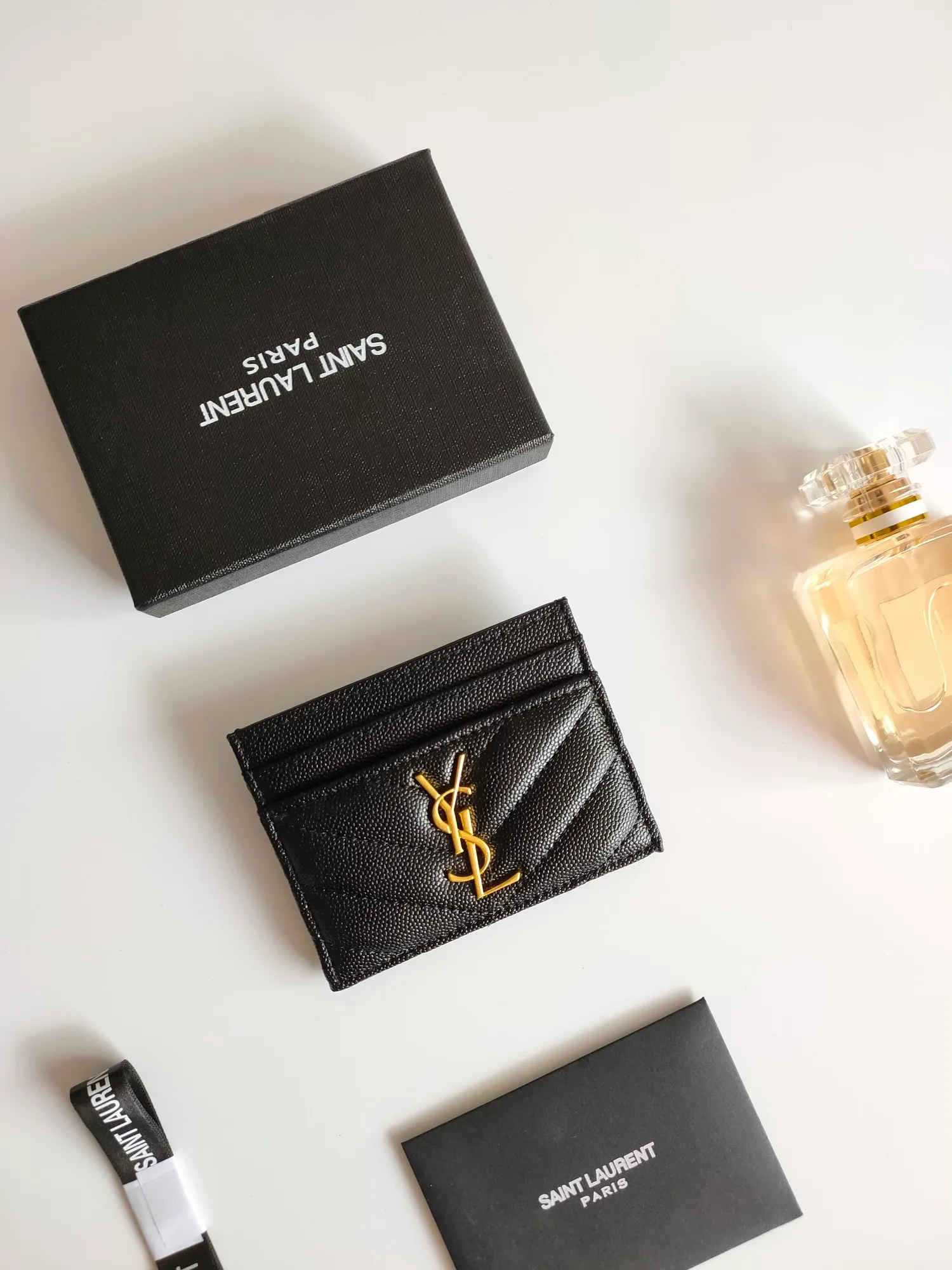 💰110 Yves Saint Laurent new products shipped👉Genuine pickup bag, cowhide ball pattern🎀Sheep pattern microfiber lining, jacquard stitching genuine leather credit card holder, metal interlocking YSL logo original single pair hardware, copy details😋Style number: 423291😎Size: 10.5×7.5×0.5cm
