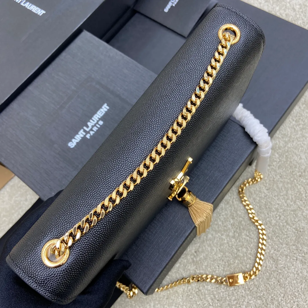 💰1300 ball pattern black/gold buckle [original leather] 🌈Y’s most classic style Kate crocodile pattern chain crossbody bag! A versatile style that is a must-have in every girl’s wardrobe! High-quality original crocodile-embossed cowhide, wear-resistant and scratch-resistant, no need to take special care of it💫Believe me, kate is definitely an eternal classic. No one can say that they are fashionable without a Y family tassel bag👍20210650 Model: 377829 Size: 24*14.5*5.5cm
