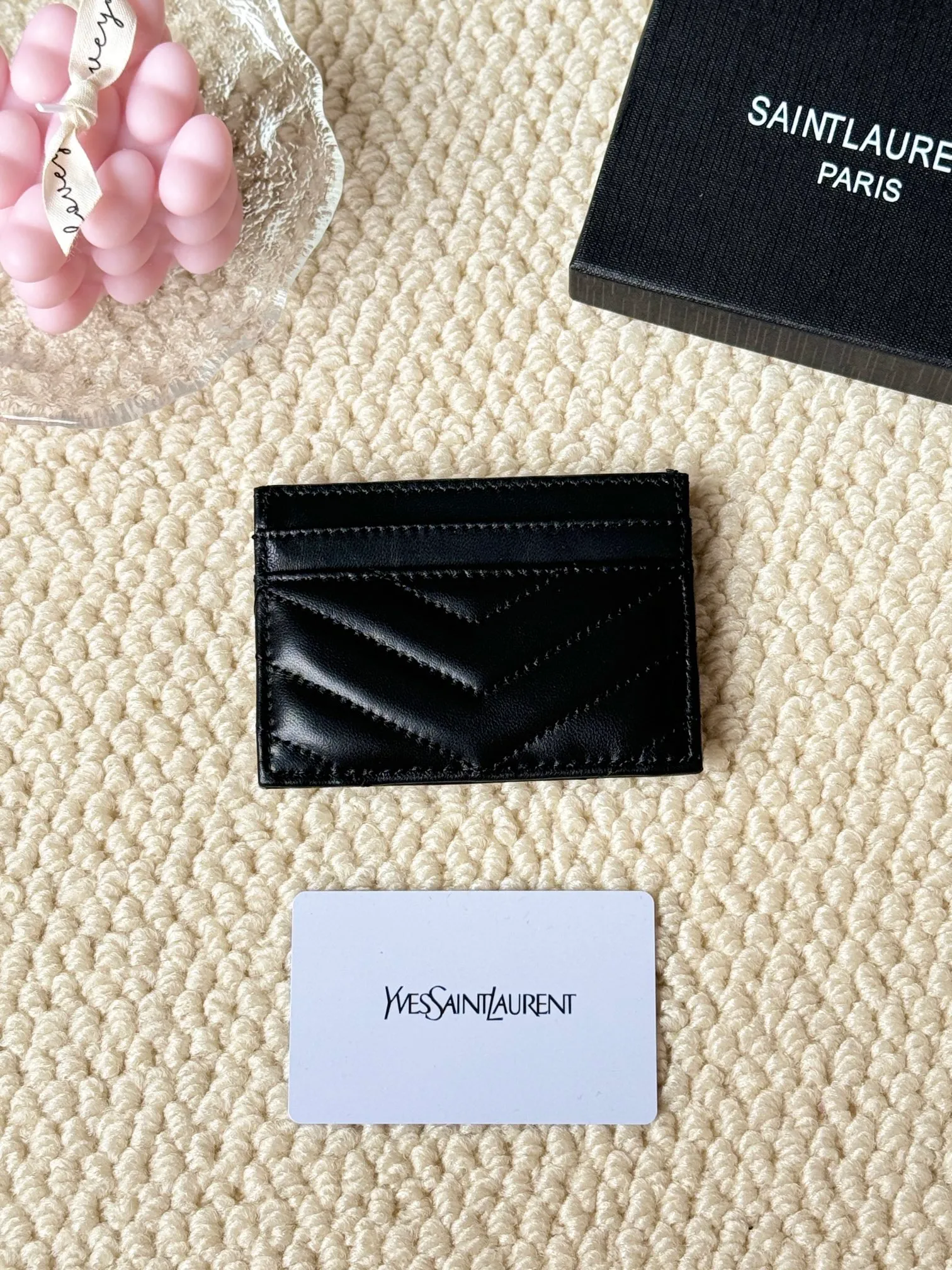 💰100 ysl Yves Saint Laurent's most classic genuine card bag, with sheepskin microfiber lining, jacquard embossed stitching sheepskin credit card holder, metal interlocking YSL logo original single-pair hardware, copied details Style number: 423291 Size: 10.5×7.5×0.5cm
