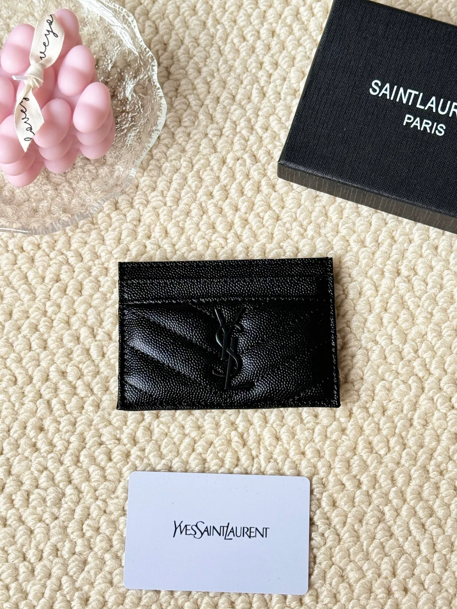 💰100 ysl Yves Saint Laurent's most classic genuine card bag, with sheepskin microfiber lining, jacquard embossed stitching sheepskin credit card holder, metal interlocking YSL logo original single-pair hardware, copied details Style number: 423291 Size: 10.5×7.5×0.5cm