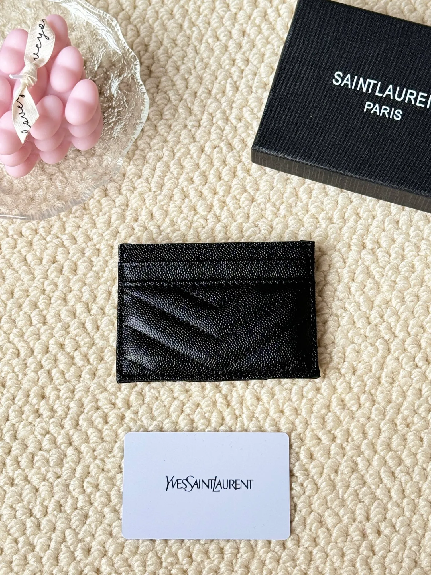 💰100 ysl Yves Saint Laurent's most classic genuine card bag, with sheepskin microfiber lining, jacquard embossed stitching sheepskin credit card holder, metal interlocking YSL logo original single-pair hardware, copied details Style number: 423291 Size: 10.5×7.5×0.5cm