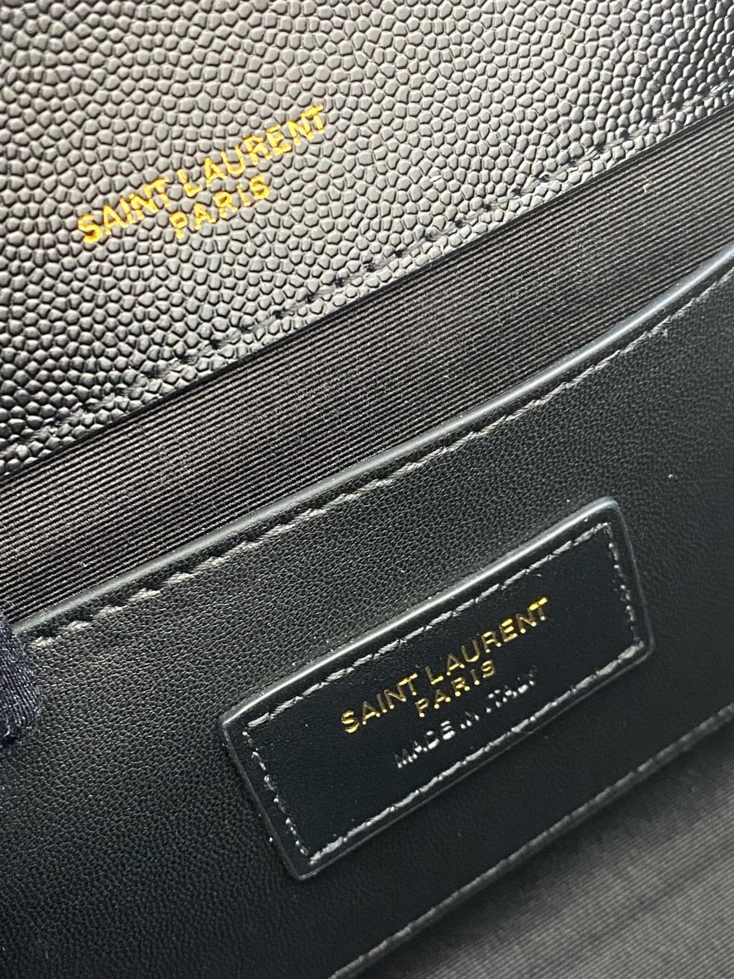 Black ball pattern/gold buckle 🌈YSL new style 𝑬𝒏𝒗𝒆𝒍𝒐𝒑𝒆#Small size 21CM Original grain embossed quilted leather envelope bag is classic and timeless, the sky-high V pattern and rhombus caviar pattern, Italian ZP original cowhide with eye-catching Y family logo, elegant and fashionable all in one! Get it and it’s ZP! 20220680 Model: 600915 [original leather] Size: 21x13x6cm