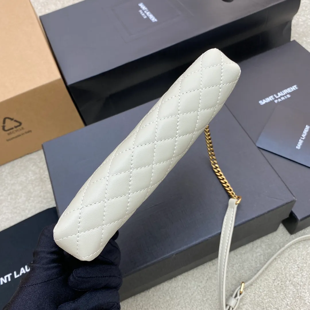 White sheepskin/gold 🌈YSL's new GABY quilted sheepskin chain shell bag, equipped with classic YSL logo, soft original sheepskin material, adjustable chain length: 57cm, light bronze metal hardware, sheepskin lining👍20220650 Model: 733667 [original leather] Size: 13x9x3.5cm