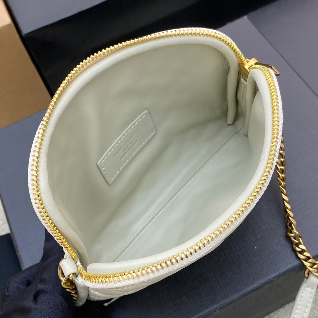 White sheepskin/gold 🌈YSL's new GABY quilted sheepskin chain shell bag, equipped with classic YSL logo, soft original sheepskin material, adjustable chain length: 57cm, light bronze metal hardware, sheepskin lining👍20220650 Model: 733667 [original leather] Size: 13x9x3.5cm