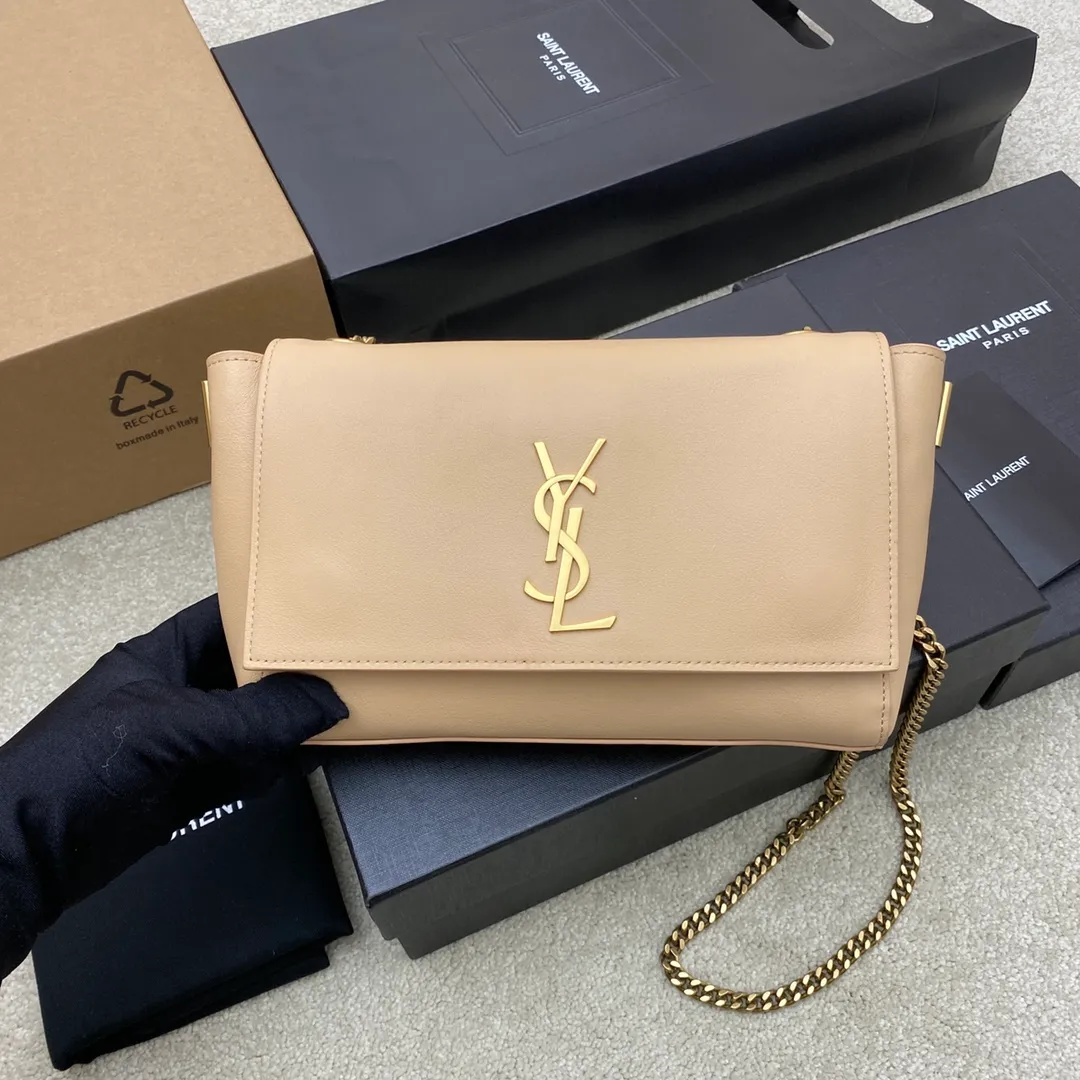 Light apricot double-sided velvet/gold (small size) 🌈New size small 22CM arrived! 𝐊𝐚𝐭𝐞_Reversible suede & plain leather, buying one bag is equivalent to owning two bags, a great deal_Eternal classic kate, no need to worry about it becoming outdated, a style that can be used all year round, use plain leather in spring and summer, and use suede in autumn and winter! The chain can be removed! 20230780 Model: 712250 [original leather] Size: 22x14.5x6cm