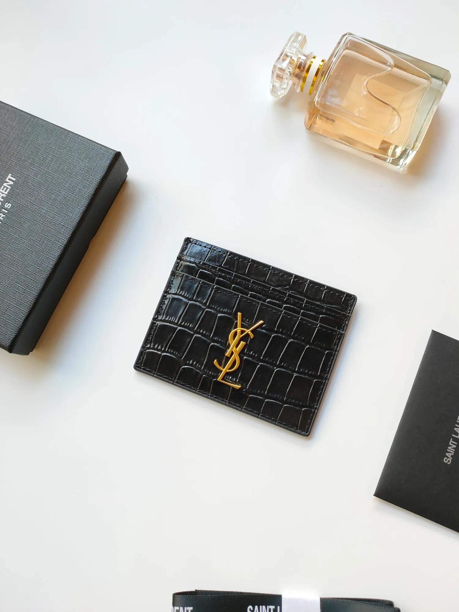 💰110 Saint Laurent new arrivals👉Genuine pickup bag, 🎀Earned with sheep pattern microfiber lining, crocodile pattern cowhide credit card holder, metal interlocking YSL logo original single pair hardware, copied details😋Style number: 423291😎Size: 10.5×7.5×0.5cm