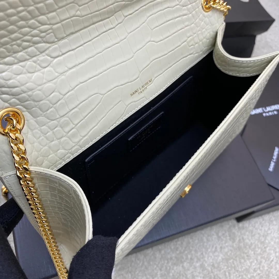 💰1300 Milk White Crocodile/Gold 🌈Y’s most classic style Kate crocodile pattern chain crossbody bag! A versatile style that is a must-have in every girl’s wardrobe! High-quality original crocodile embossed cowhide, wear-resistant and scratch-resistant, no need to take special care of it💫Believe me, kate is definitely an eternal classic. No Y family tassel bag would dare to call itself fashionable👍20210650 Model: 377829 [original leather] Size: 24*14.5*5.5cm