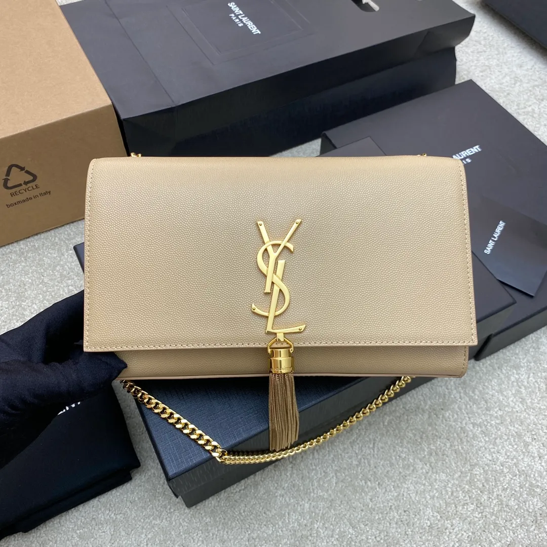 💰1300 ball pattern apricot/gold buckle 🌈Y’s most classic style Kate crocodile pattern chain crossbody bag! A versatile style that is a must-have in every girl’s wardrobe! High-quality original crocodile embossed cowhide, wear-resistant and scratch-resistant, no need to take special care of it💫Believe me, kate is definitely an eternal classic. No Y family tassel bag would dare to call itself fashionable👍20210650 Model: 377829 [original leather] Size: 24*14.5*5.5cm