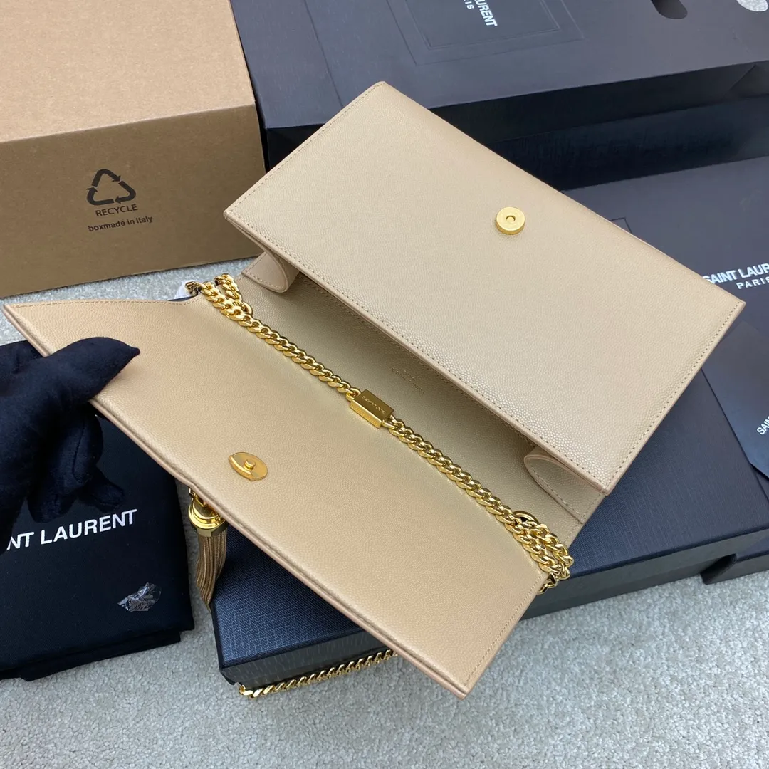 💰1300 ball pattern apricot/gold buckle 🌈Y’s most classic style Kate crocodile pattern chain crossbody bag! A versatile style that is a must-have in every girl’s wardrobe! High-quality original crocodile embossed cowhide, wear-resistant and scratch-resistant, no need to take special care of it💫Believe me, kate is definitely an eternal classic. No Y family tassel bag would dare to call itself fashionable👍20210650 Model: 377829 [original leather] Size: 24*14.5*5.5cm