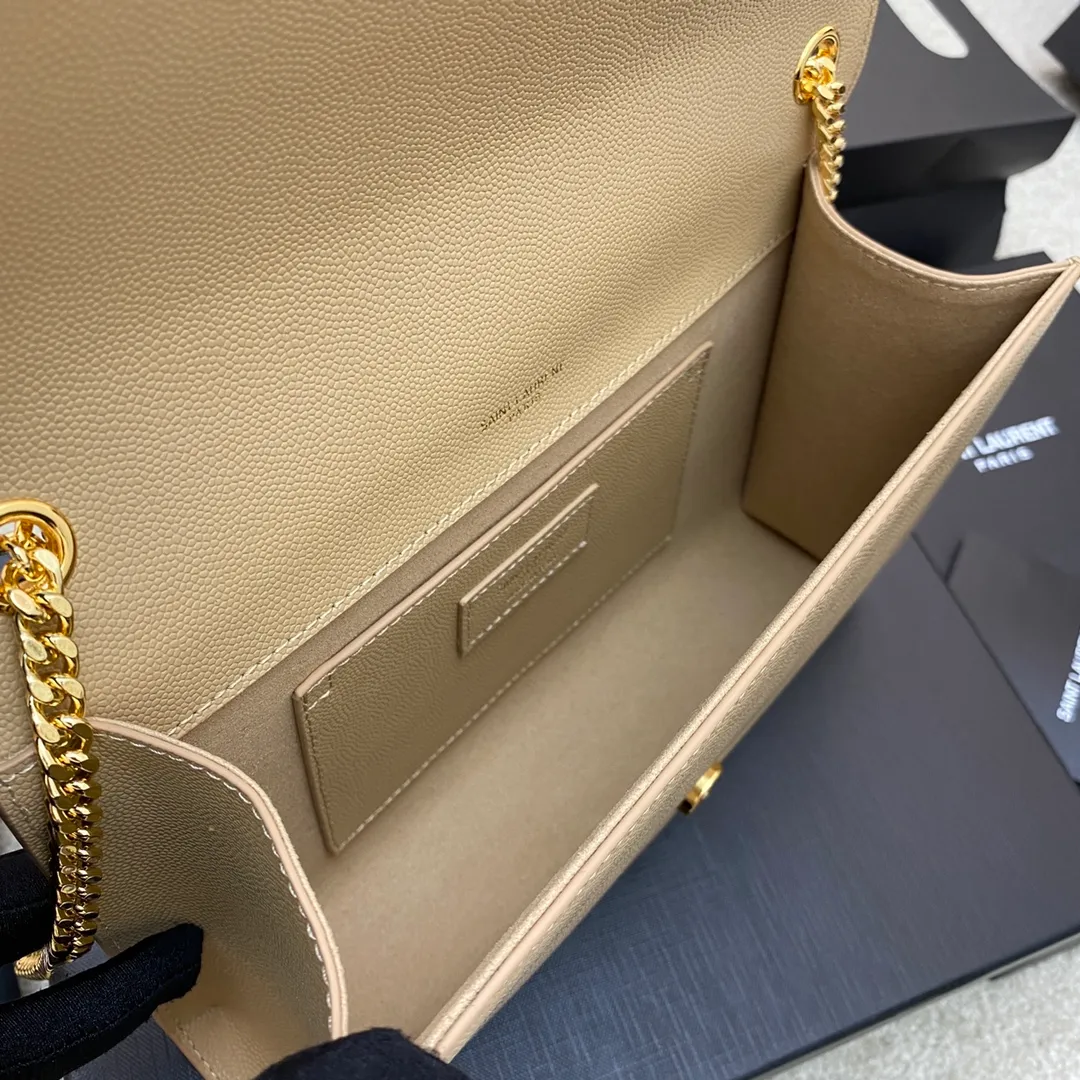 💰1300 ball pattern apricot/gold buckle 🌈Y’s most classic style Kate crocodile pattern chain crossbody bag! A versatile style that is a must-have in every girl’s wardrobe! High-quality original crocodile embossed cowhide, wear-resistant and scratch-resistant, no need to take special care of it💫Believe me, kate is definitely an eternal classic. No Y family tassel bag would dare to call itself fashionable👍20210650 Model: 377829 [original leather] Size: 24*14.5*5.5cm