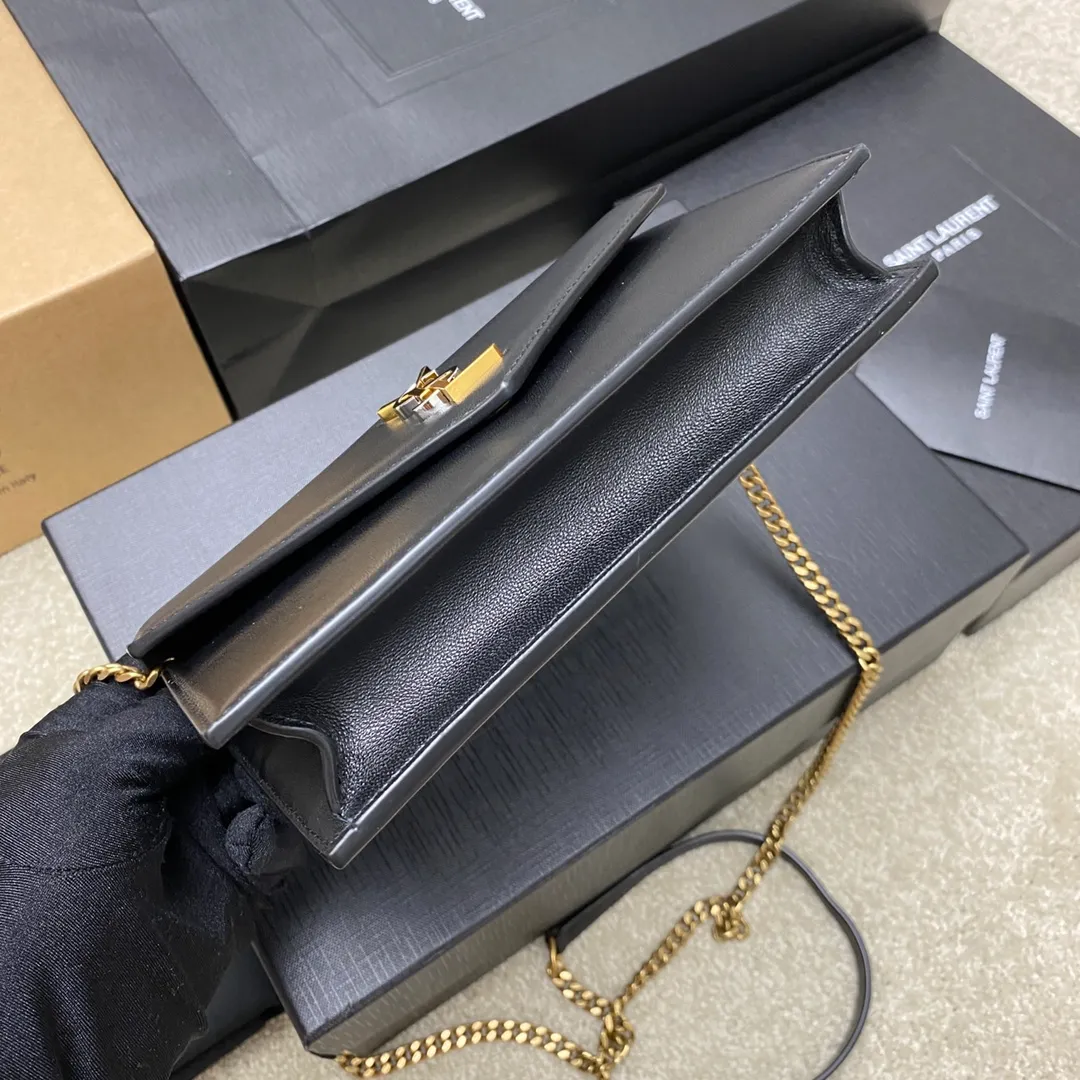 p1220 The top product in the market, black sheepskin/gold 🌈Y’s new product LE CASSANDRE smooth leather envelope chain wallet, made of Italian imported lambskin, soft to the touch! Front flap wallet, decorated with three-color metal logo, super nice! LECASSANDRE interior: six card slots, one bill slot, one main compartment, and one zippered coin pocket, practical and stylish! 20230610 Model: 743050 [original leather] Size: 19x12.5x3.5cm