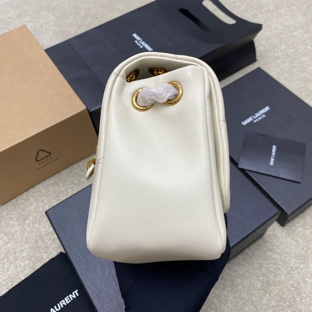💰1760 milk white sheepskin/gold 🌈JAMIE 4.3 small original sheepskin handbag! Small bag in soft nappa leather with CARRE RIVE GAUCHE webbed topstitching. Lightweight and compact, with an adjustable sliding shoulder strap, it can be worn in a variety of ways. The bag is designed with a classic retro distressed version. It is very beautiful and fashionable, versatile for commuting, unexpectedly light and very practical! It can be carried by hand, carried on the shoulder or cross-body in various ways! An absolute must-have item! 20230880 Model: 763475 [original leather] Size: 26×15×7cm