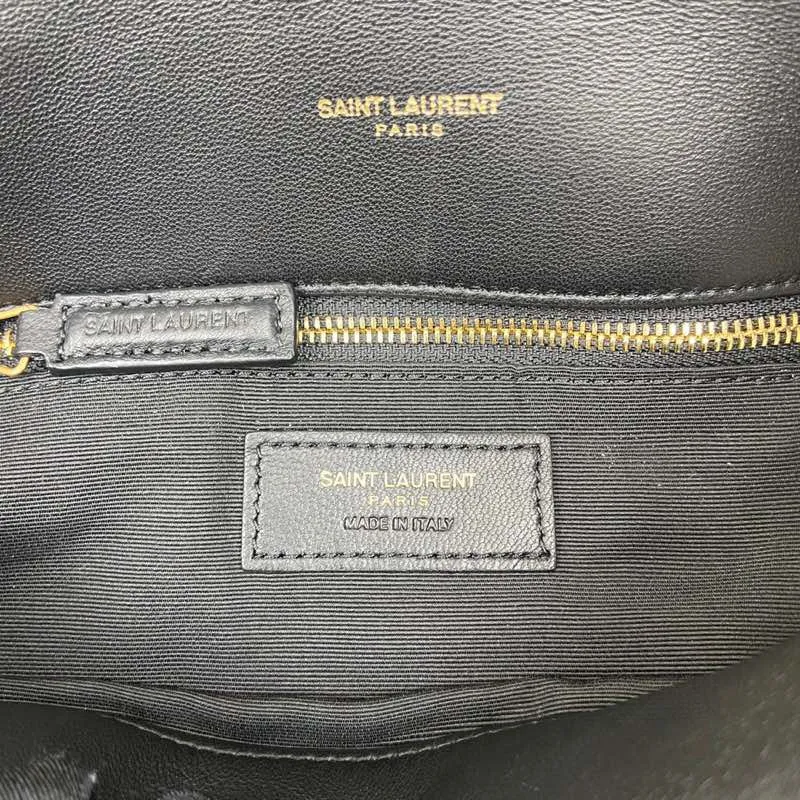 Black sheepskin/antique gold hardware 🌈LOULOU PUFFER Medium quilted lambskin bag, made of genuine genuine leather, feels soft and delicate, like embracing clouds☁️💋The classic Y family logo, chain and buttonhole hardware are all made of Barkin matte ancient gold hardware. The opening of the bag is folded and sealed with a magnetic snap buckle, which has first-class sealing and safety👍20210800 Size: 29x17x11cm Model: 577476 [original leather]