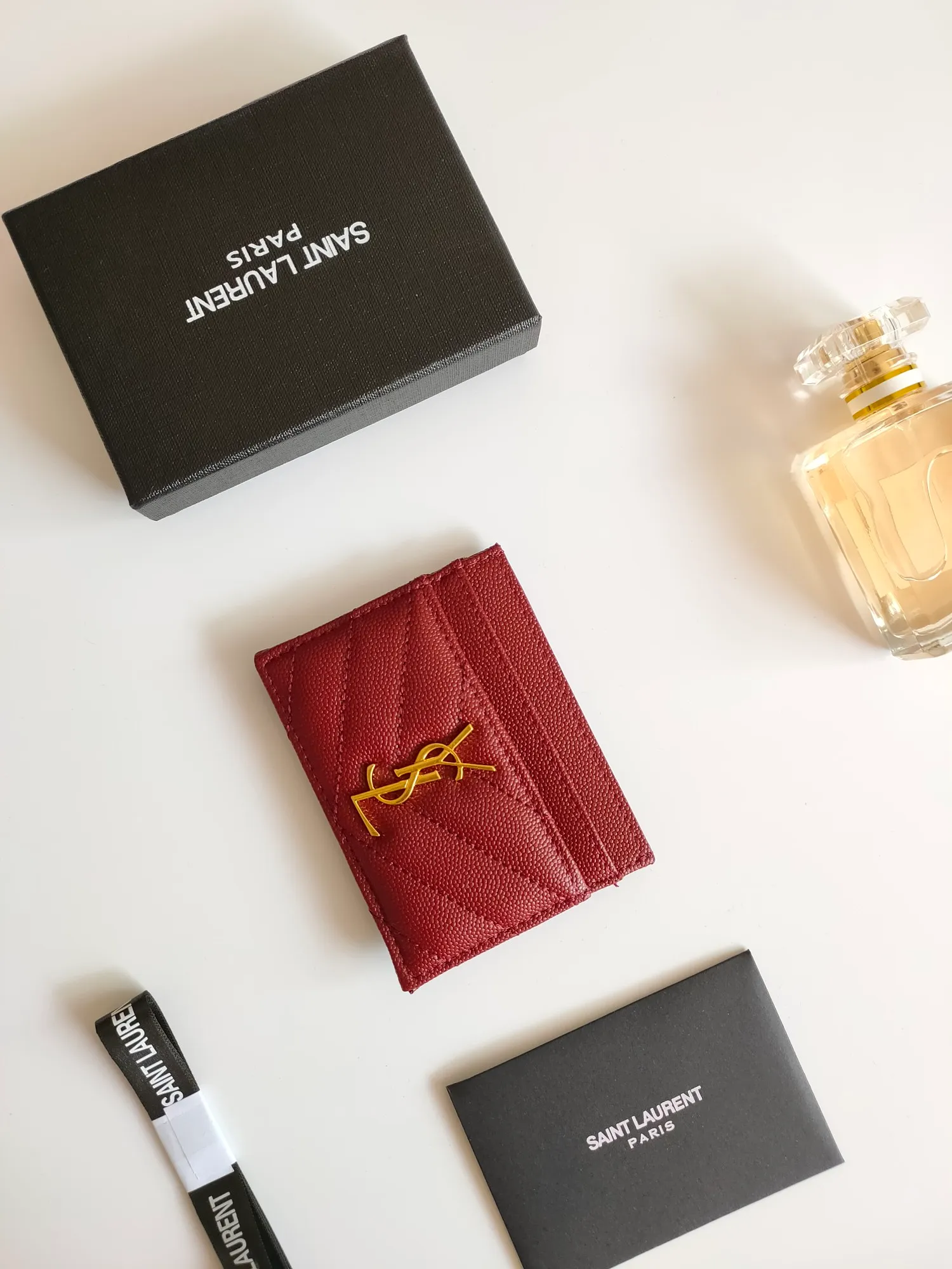 💰110 Yves Saint Laurent new products shipped👉Genuine pickup bag, cowhide ball pattern🎀Sheep pattern microfiber lining, jacquard stitching genuine leather credit card holder, metal interlocking YSL logo original single pair hardware, copy details😋Style number: 423291😎Size: 10.5×7.5×0.5cm