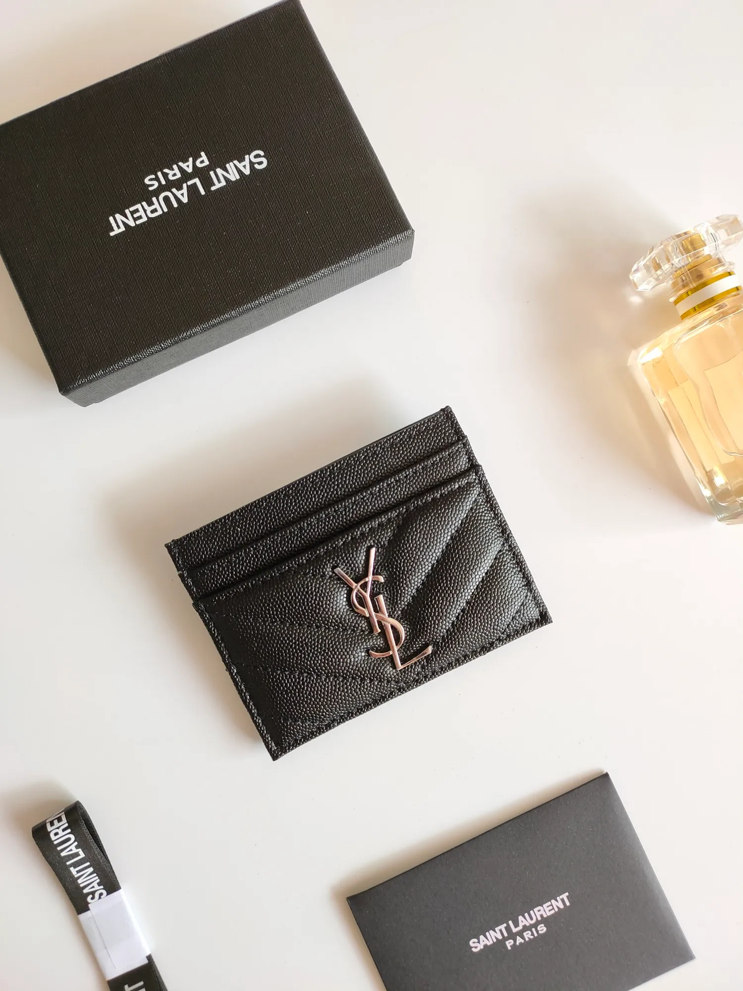 💰110 Yves Saint Laurent new products shipped👉Genuine pickup bag, cowhide ball pattern🎀Sheep pattern microfiber lining, jacquard stitching genuine leather credit card holder, metal interlocking YSL logo original single pair hardware, copy details😋Style number: 423291😎Size: 10.5×7.5×0.5cm
