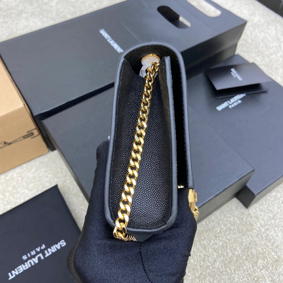 💰1260 Black ball pattern/gold buckle [original leather] 🌈KATE The most classic style and the most practical size. The core design of this series is the Y family logo. Mr. Yves Saint Laurent invited poster artist Cassandre to design it. The three letters are superimposed on each other, which is simple and avant-garde. High-quality crocodile pattern cowhide, wear-resistant and scratch-resistant! Definitely a timeless classic! No Y family tassel bag dares to say that they are fashionable👍20210630 Model: 377628 Size: 20*12.5*5cm