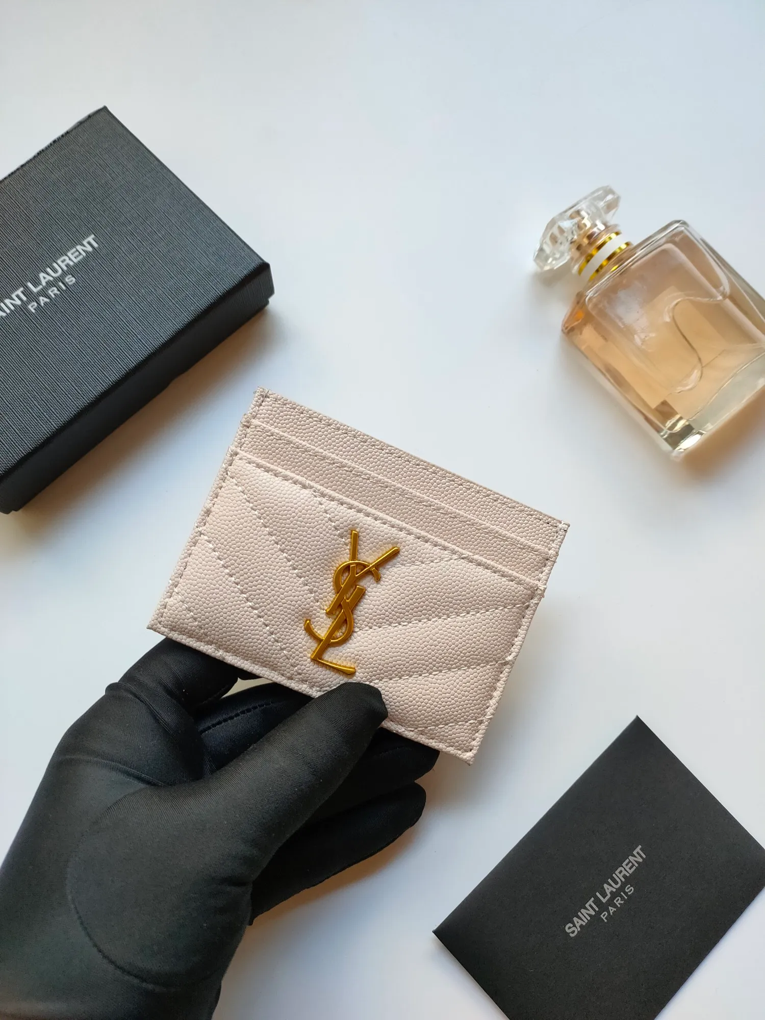 💰110 Yves Saint Laurent new arrivals👉Genuine pickup bag, 🎀Sheep pattern microfiber lining, jacquard embossed stitching sheepskin credit card holder, metal interlocking YSL logo original one-to-one hardware, replicated details😋Style number: 423291😎Size: 10.5×7.5×0.5cm