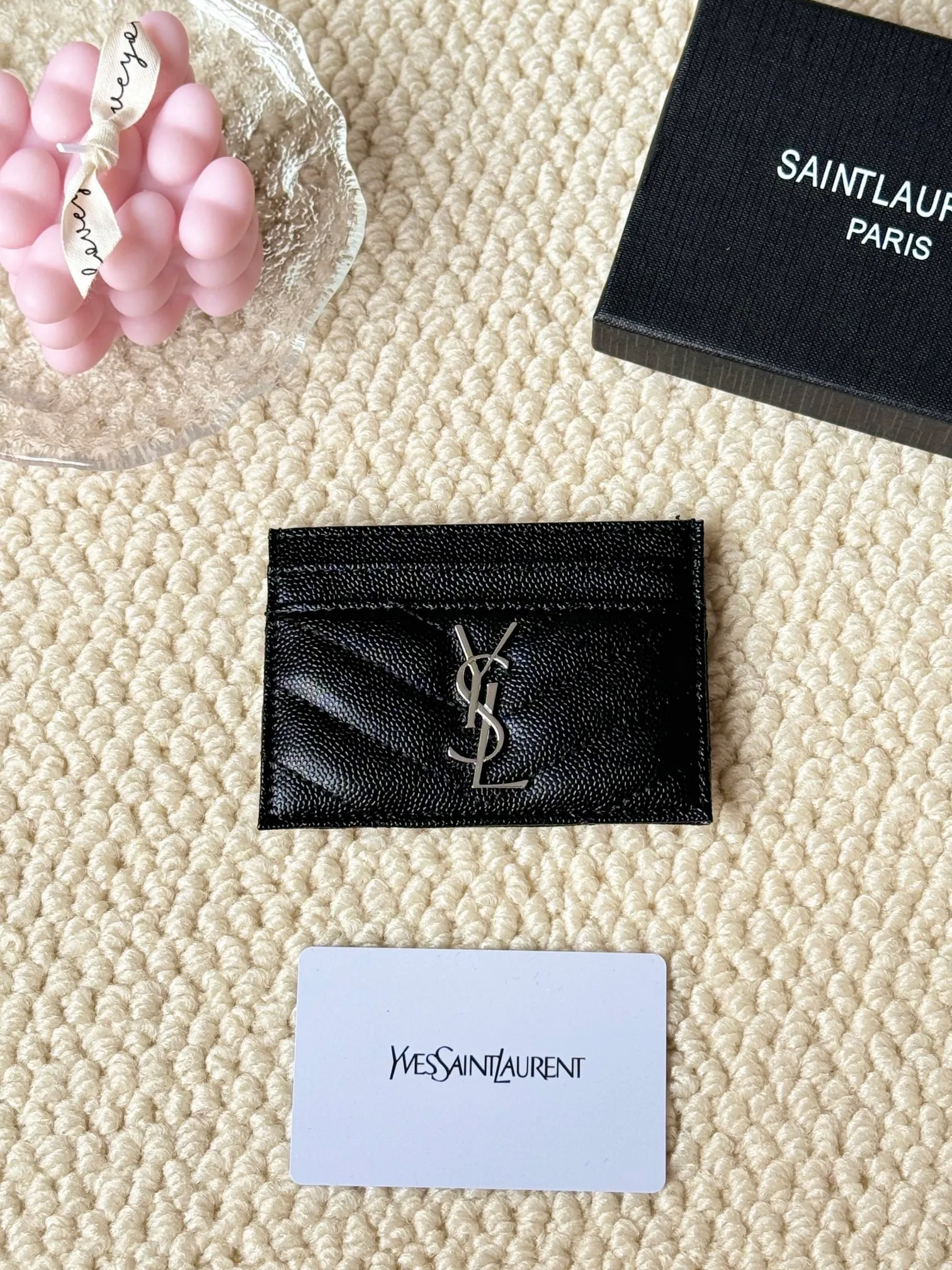 💰100 ysl Yves Saint Laurent's most classic genuine card bag, with sheepskin microfiber lining, jacquard embossed stitching sheepskin credit card holder, metal interlocking YSL logo original single-pair hardware, copied details Style number: 423291 Size: 10.5×7.5×0.5cm