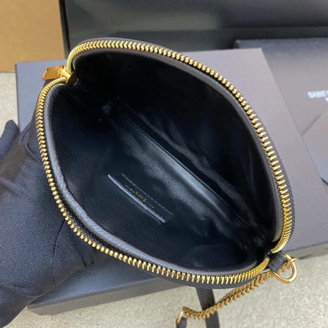 Black sheepskin/gold 🌈YSL's new GABY quilted sheepskin chain shell bag, equipped with classic YSL logo, soft original sheepskin material, adjustable chain length: 57cm, light bronze metal hardware, sheepskin lining👍20220650 Model: 733667 [original leather] Size: 13x9x3.5cm