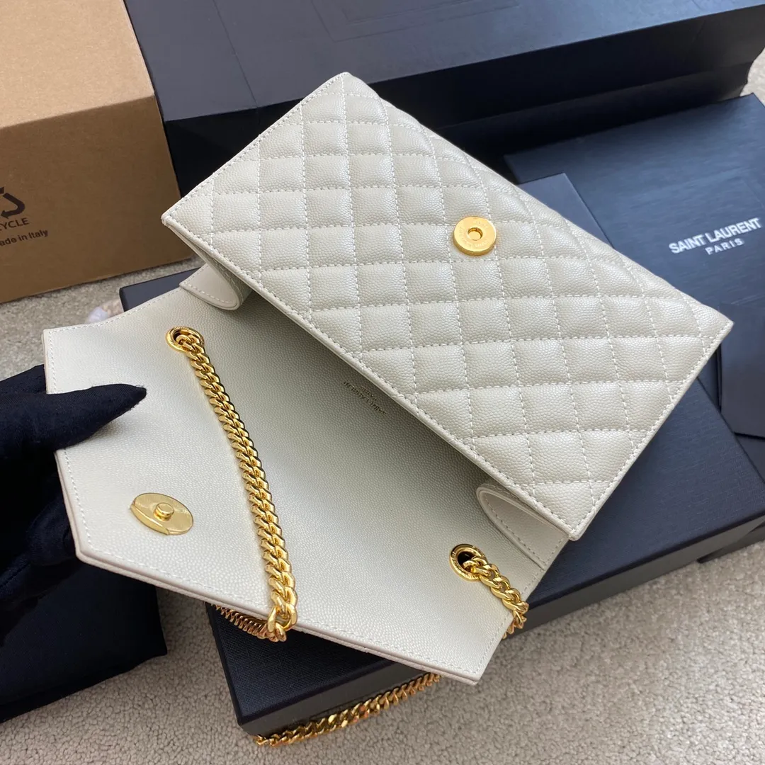Milk white ball pattern/gold buckle 🌈YSL new style 𝑬𝒏𝒗𝒆𝒍𝒐𝒑𝒆#Small size 21CM Original grain embossed quilted genuine leather envelope bag is classic and timeless, the sky-high V pattern and rhombus caviar pattern, Italian ZP original cowhide with eye-catching Y family logo, elegant and fashionable all in one! Get it and it’s ZP! 20220680 Model: 600915 [original leather] Size: 21x13x6cm